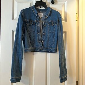 Crop style Jean jacket with lace embellishment on back